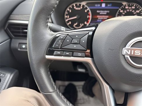 Used 2024 Nissan Altima 2.5 SV w/ SV Premium Package image 25
