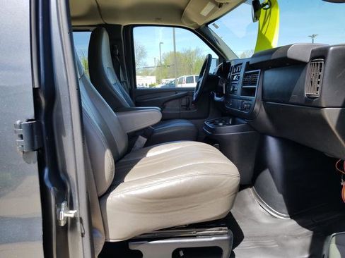 Used 2015 Chevrolet Express 2500 LS image 18