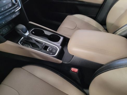 Used 2019 Hyundai Santa Fe SEL FWD image 26