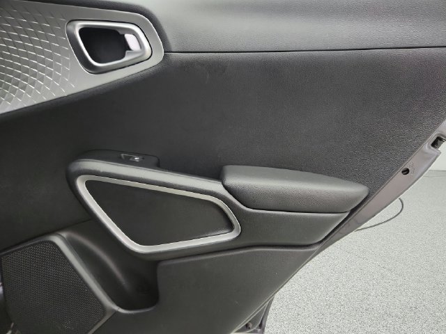Used 2024 Kia Soul LX w/ Option Group 015 FWD image 27