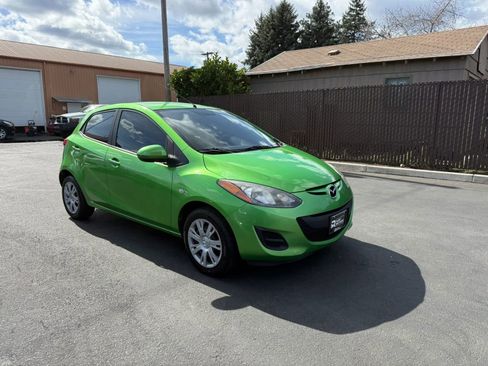 Used 2012 MAZDA MAZDA2 Sport image 3