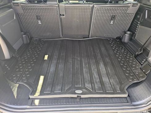 Used 2023 Land Rover Defender 110 S AWD/4WD image 6