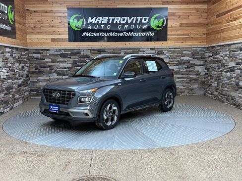 Certified 2024 Hyundai Venue Limited image 5