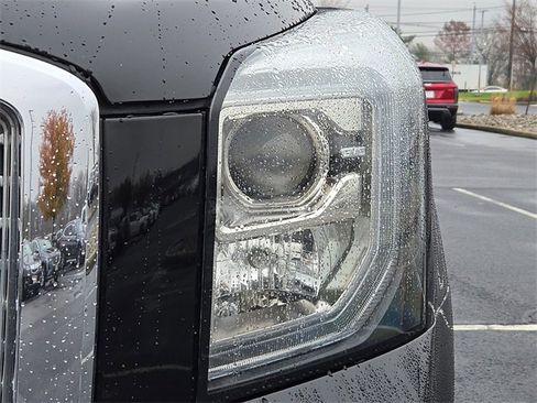 Used 2019 GMC Yukon Denali w/ Denali Ultimate Package image 9