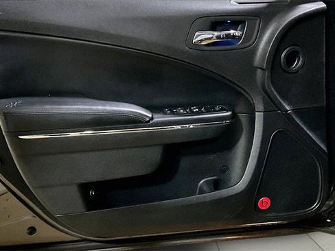 Used 2014 Dodge Charger SXT image 11