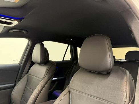 Certified 2025 Mercedes-Benz GLC 300 image 9