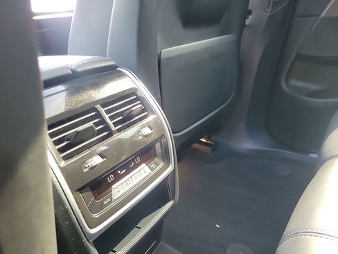 Used 2023 BMW X5 sDrive40i w/ Premium Package image 22