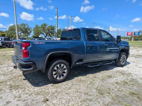 Used 2024 Chevrolet Silverado 2500 Custom w/ Custom Value Package AWD/4WD image 4