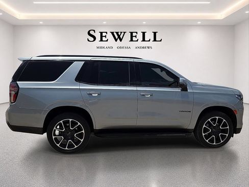 Used 2024 Chevrolet Tahoe RST w/ Luxury Package AWD/4WD image 5