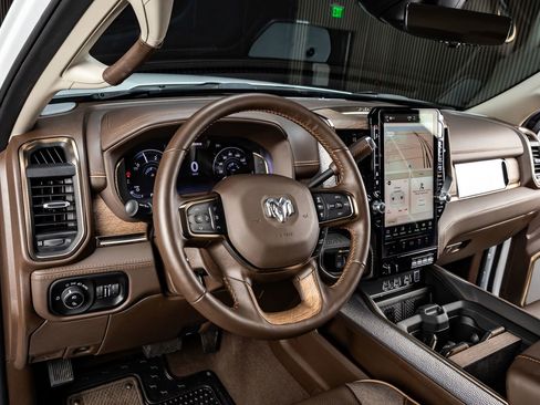 Used 2025 RAM 3500 Longhorn image 17