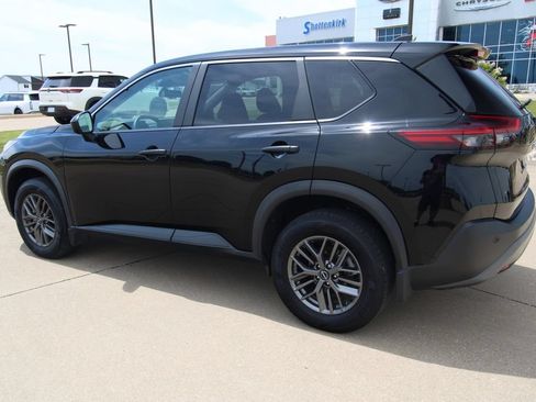 Used 2023 Nissan Rogue S AWD/4WD image 14