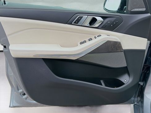 New 2026 BMW X5 xDrive50e w/ M Sport Package image 22