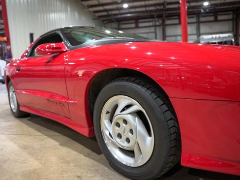 Used 1994 Pontiac Firebird Coupe image 21