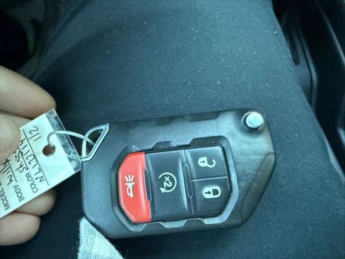 Certified 2022 Jeep Gladiator Sport image 26