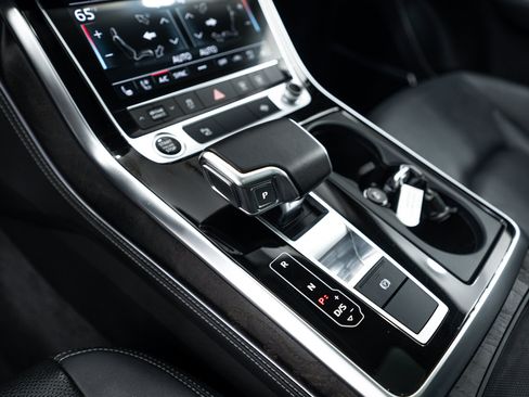 Certified 2023 Audi Q8 Premium Plus w/ Premium Plus Package AWD/4WD image 10