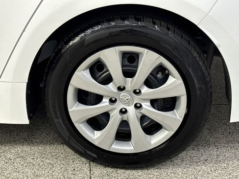 Used 2024 Toyota Corolla LE FWD image 24