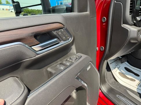 New 2025 GMC Sierra 2500 SLT w/ SLT Premium Package image 16