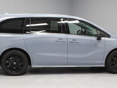 Used 2025 Honda Odyssey Sport-L image 11
