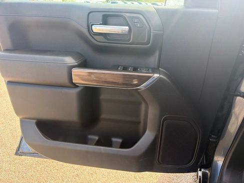Used 2021 Chevrolet Silverado 1500 LT AWD/4WD image 19