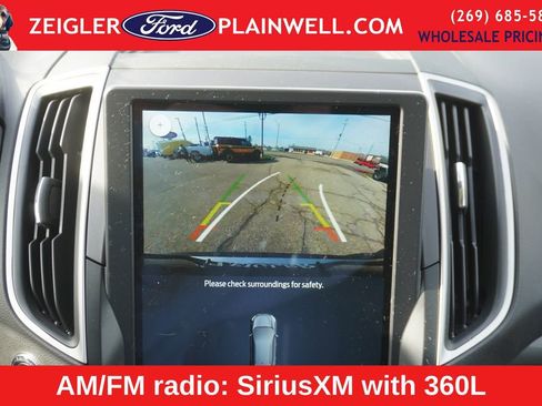 Used 2024 Ford Edge SEL w/ Convenience Package image 2