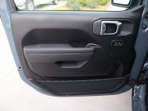 New 2026 Jeep Gladiator Sport AWD/4WD image 14