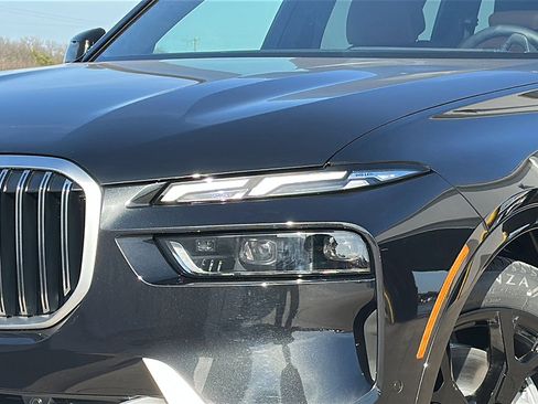 New 2026 BMW X7 xDrive40i w/ Premium Package image 4