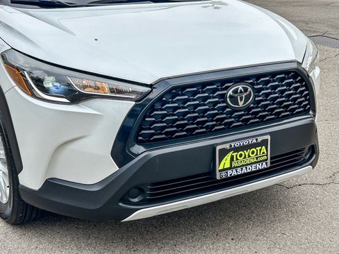Used 2022 Toyota Corolla Cross LE AWD/4WD image 5