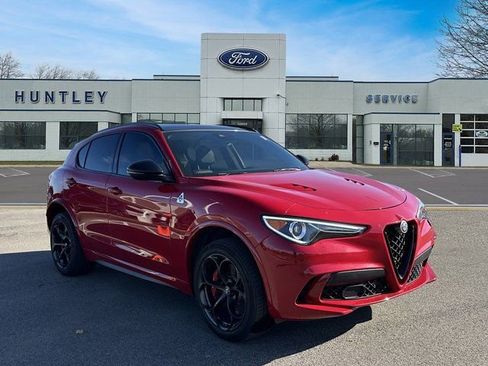 Used 2022 Alfa Romeo Stelvio Quadrifoglio w/ Active Assist Plus Package AWD/4WD image 3