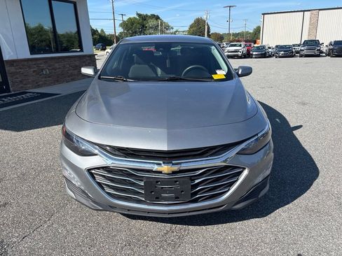 Used 2023 Chevrolet Malibu LT FWD image 9