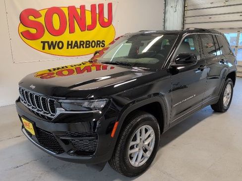 New 2025 Jeep Grand Cherokee Laredo X w/ Luxury Tech Group I AWD/4WD image 1