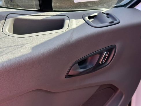 New 2026 Ford Transit 250 148 Medium Roof w/ Load Area Protection Package RWD image 34