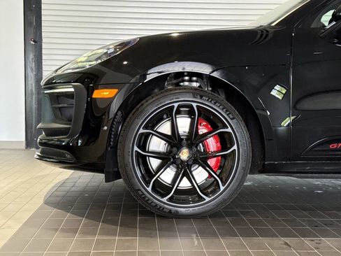 New 2026 Porsche Macan GTS image 11