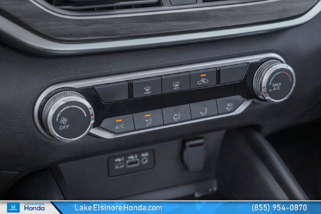 Used 2025 Nissan Altima 2.5 SV FWD image 24