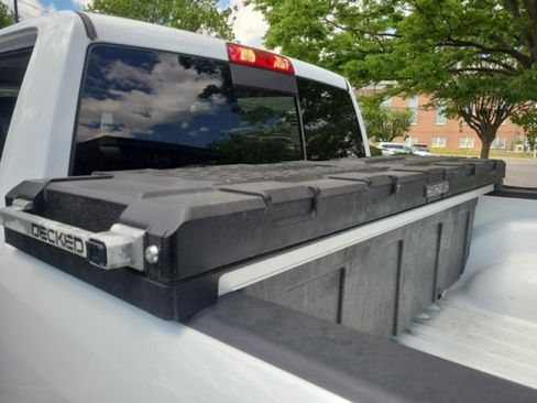 Used 2024 RAM 2500 Laramie w/ Safety Group AWD/4WD image 40