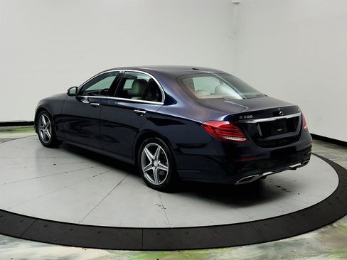 Used 2017 Mercedes-Benz E 300 4MATIC image 7