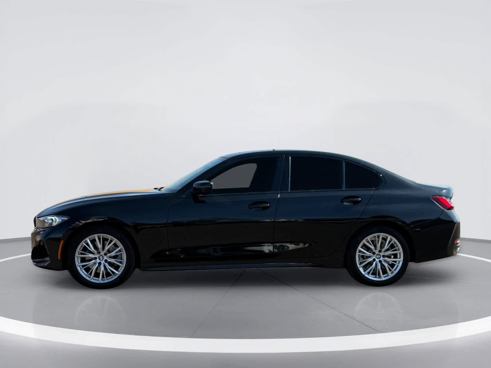 Used 2023 BMW 330i Sedan RWD image 4