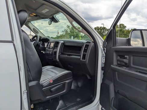 Used 2022 RAM 1500 Tradesman w/ Chrome Appearance Group AWD/4WD image 34