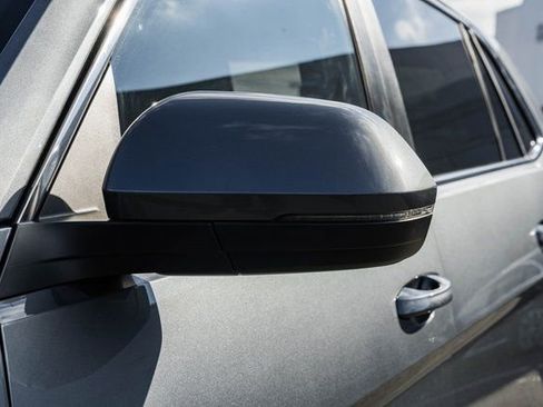 Used 2021 Volkswagen Atlas Cross Sport SEL image 17