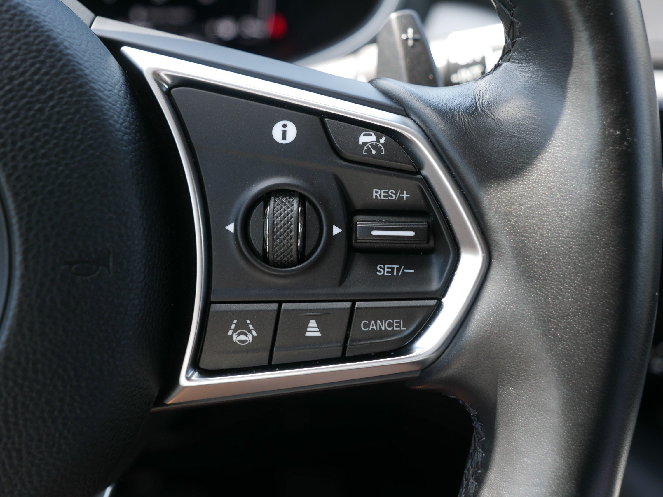 Certified 2024 Acura MDX w/ Technology Package AWD/4WD image 30