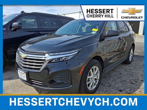 Certified 2023 Chevrolet Equinox LS w/ LS Convenience Package image 1