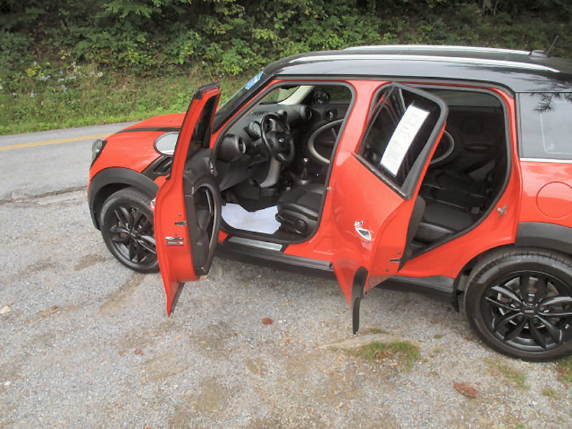 Used 2012 MINI Cooper Countryman FWD image 11