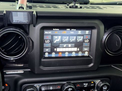 Used 2021 Jeep Wrangler Unlimited Sport AWD/4WD image 28
