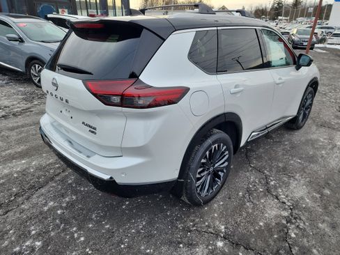 New 2026 Nissan Rogue Platinum image 8