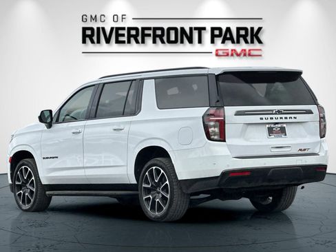 Used 2021 Chevrolet Suburban RST AWD/4WD image 5