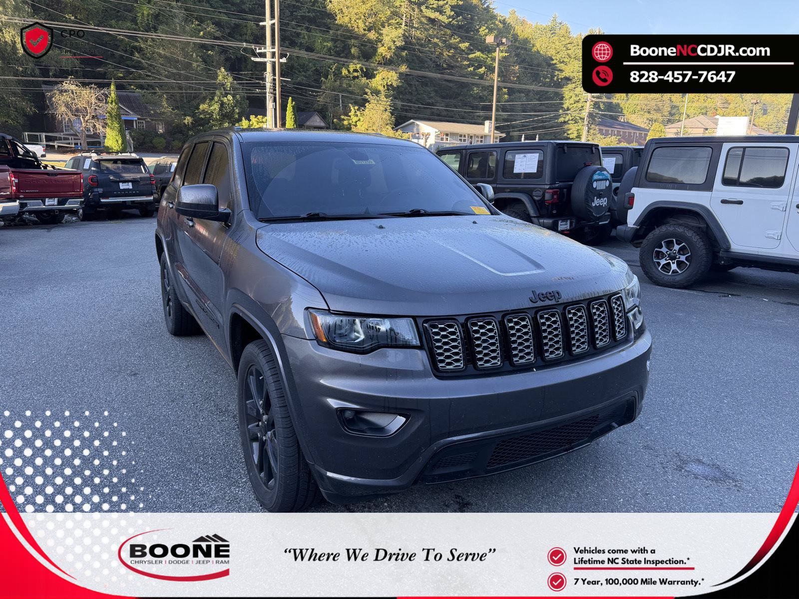 Used 2021 Jeep Grand Cherokee Laredo X AWD/4WD image 1
