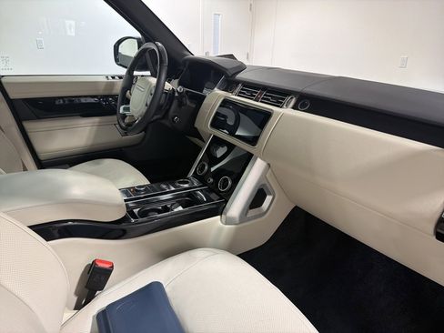 Used 2022 Land Rover Range Rover Westminster Edition image 24