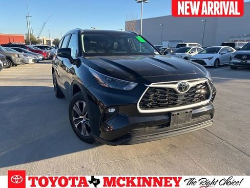 Used 2023 Toyota Highlander XLE image 1