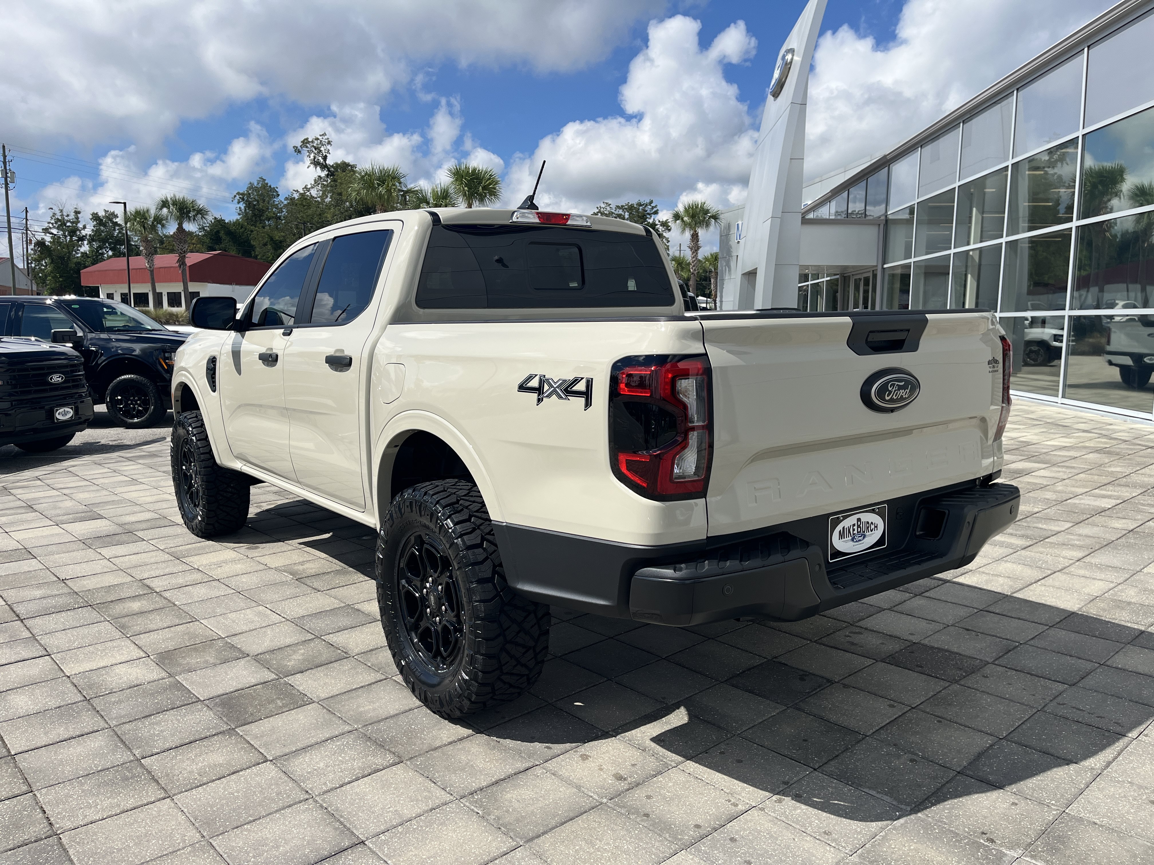 New 2026 Ford Ranger XLT w/ Equipment Group 301A High AWD/4WD image 4