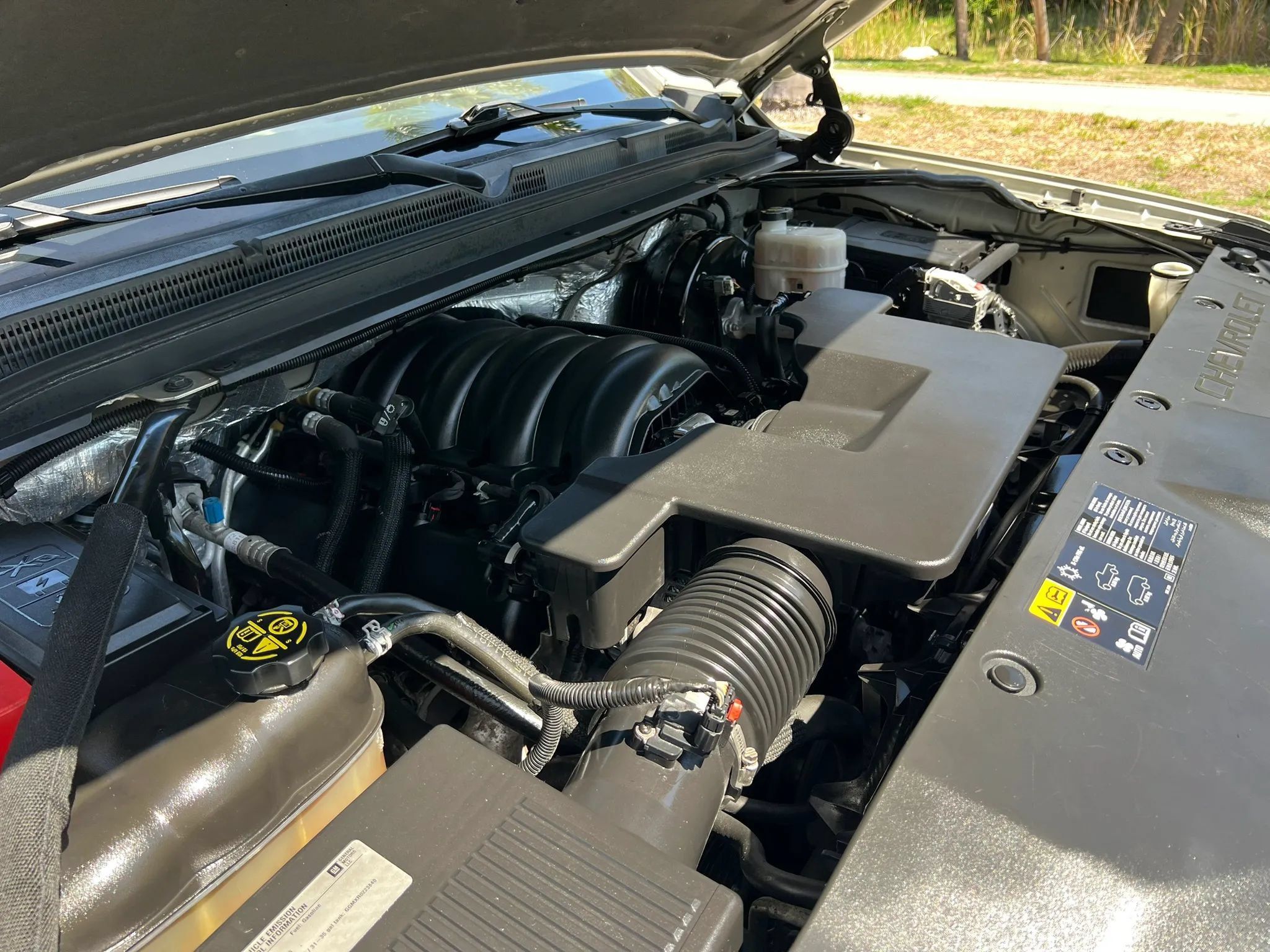 Used 2016 Chevrolet Suburban LT RWD image 46