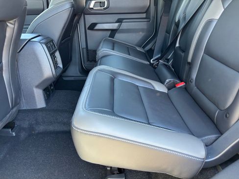 New 2026 Ford Bronco Outer Banks w/ Sasquatch Package image 17